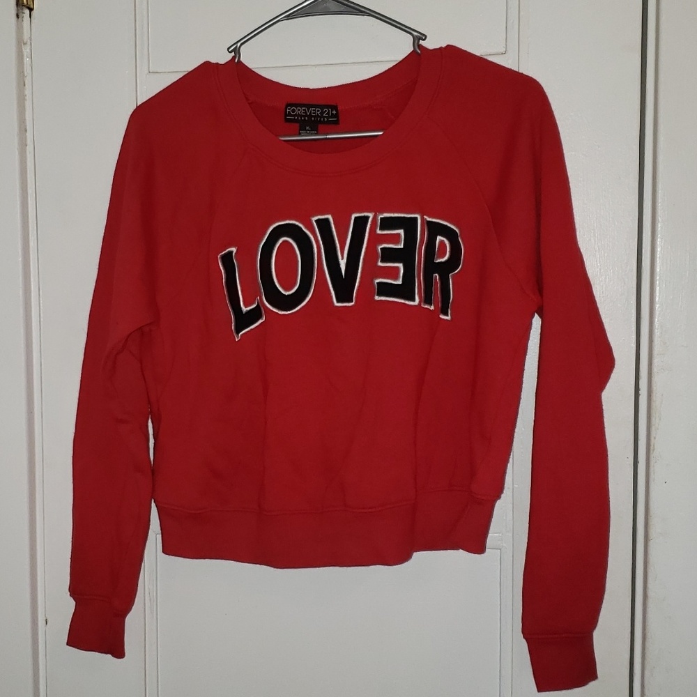 EVERYTHING ON SALE ❣️❣️ Cute cropped sweat shirt
